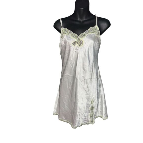 Beautiful Victoria's Secret Lace chemise dress Babydoll size large S/P cream mul - Picture 1 of 10